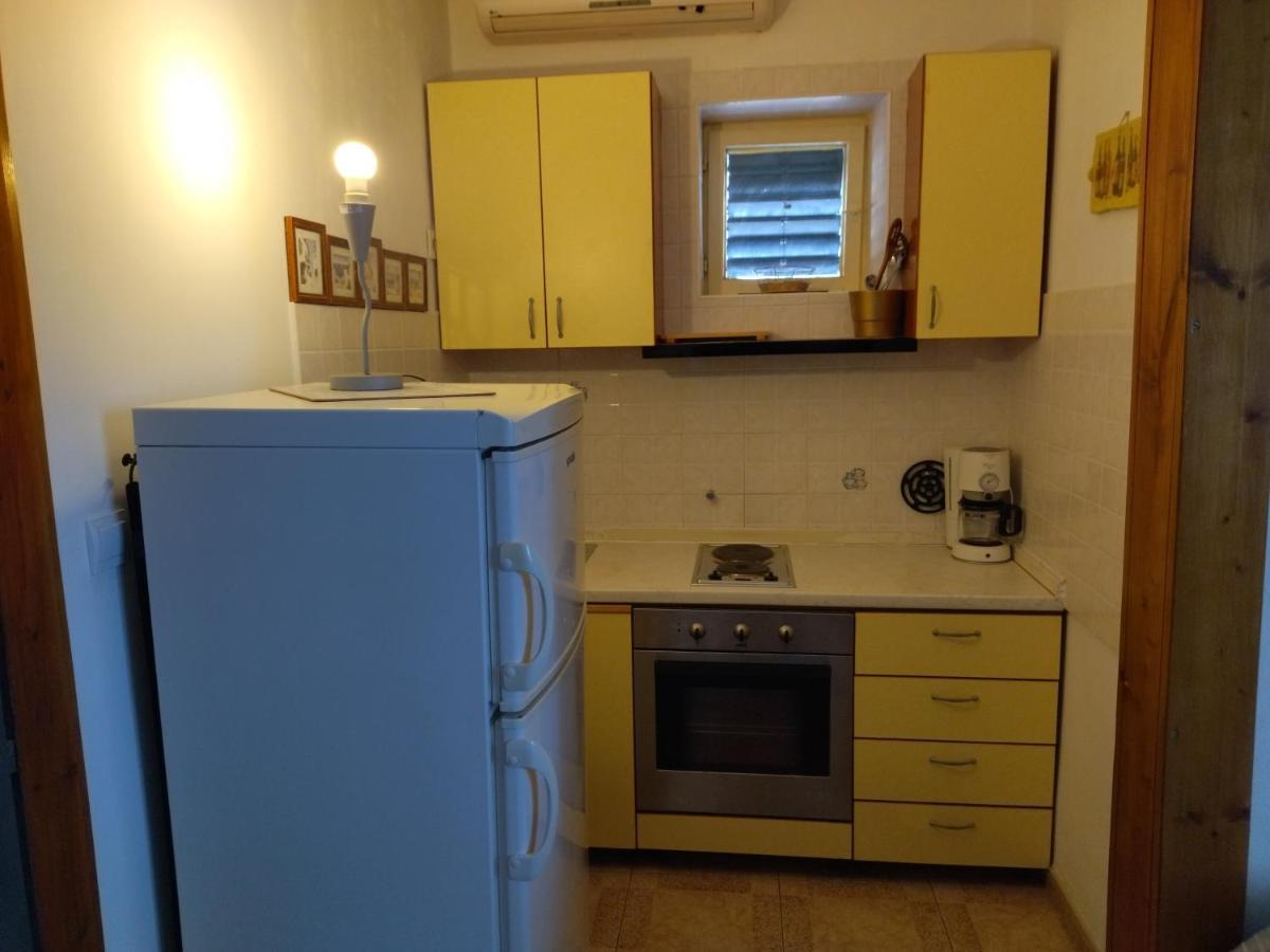 Apartments Maja I Mate Sućuraj Екстериор снимка