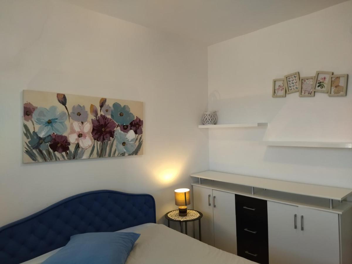 Apartments Maja I Mate Sućuraj Екстериор снимка