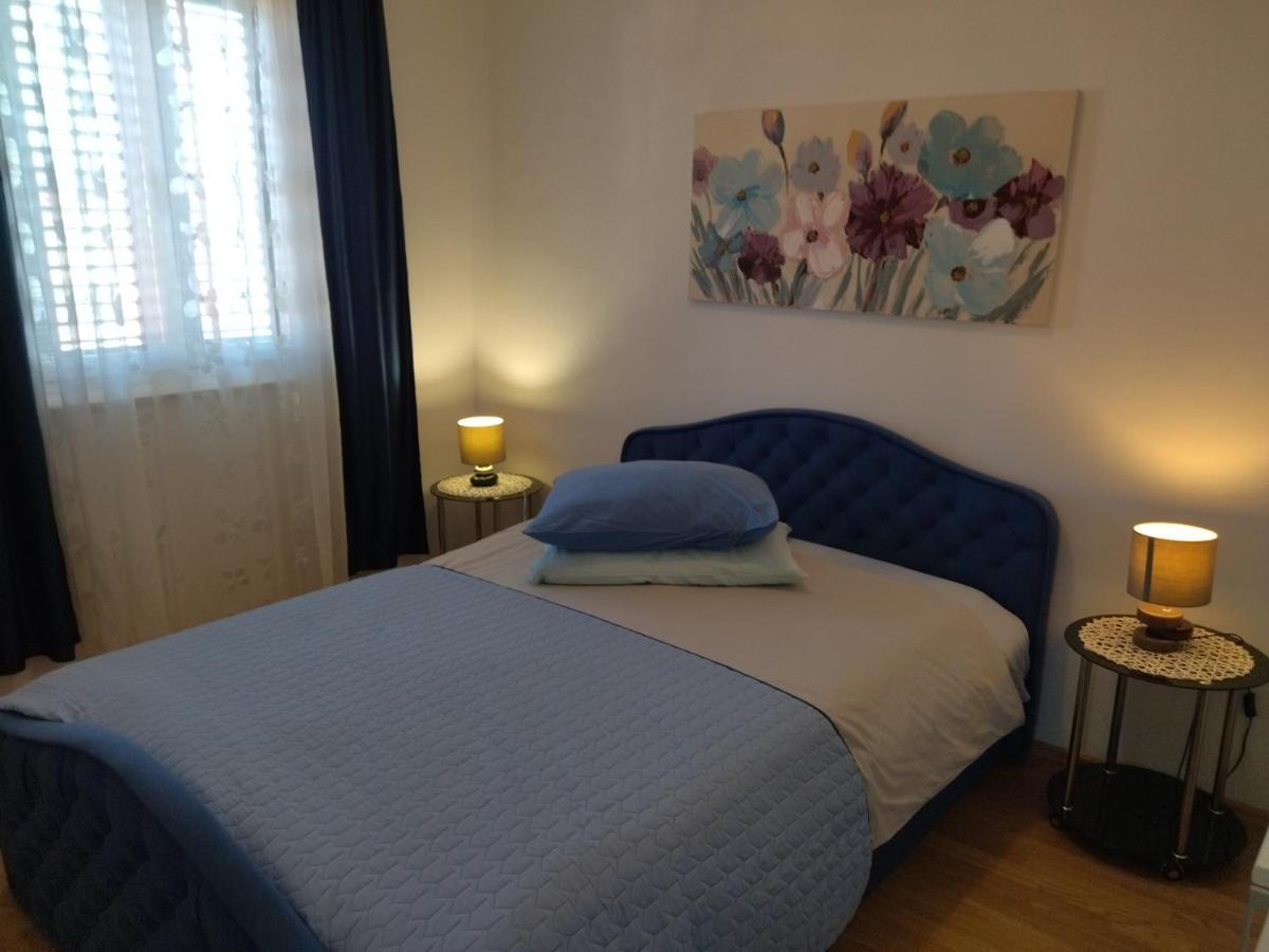 Apartments Maja I Mate Sućuraj Екстериор снимка