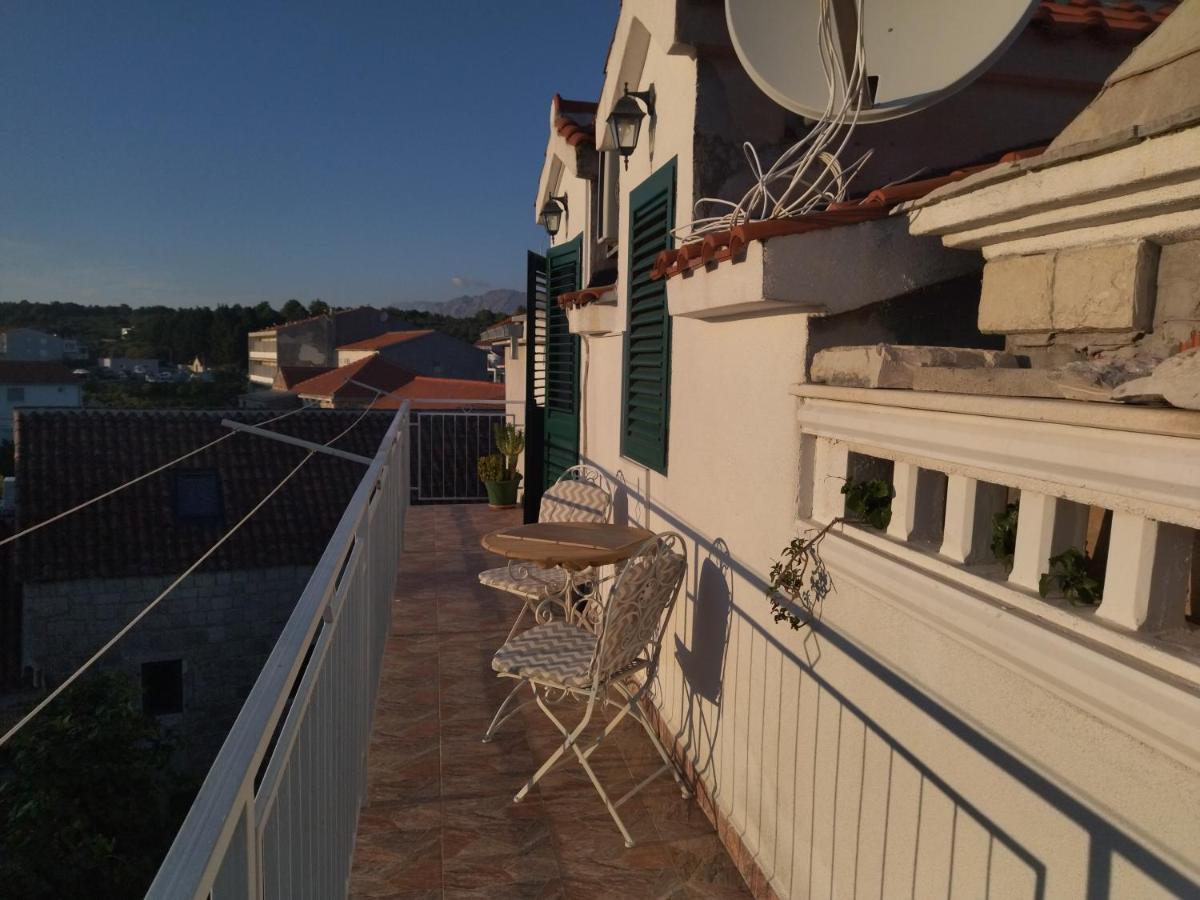 Apartments Maja I Mate Sućuraj Екстериор снимка