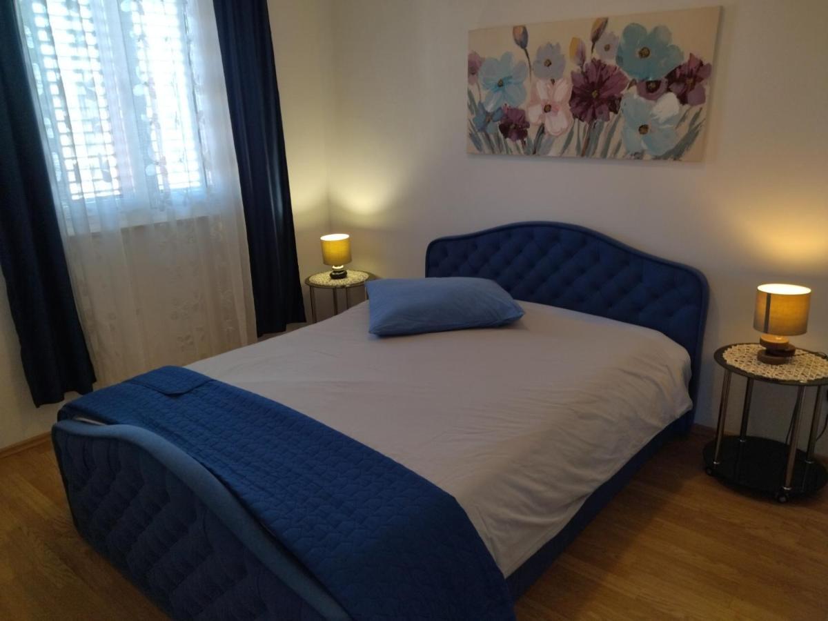 Apartments Maja I Mate Sućuraj Екстериор снимка