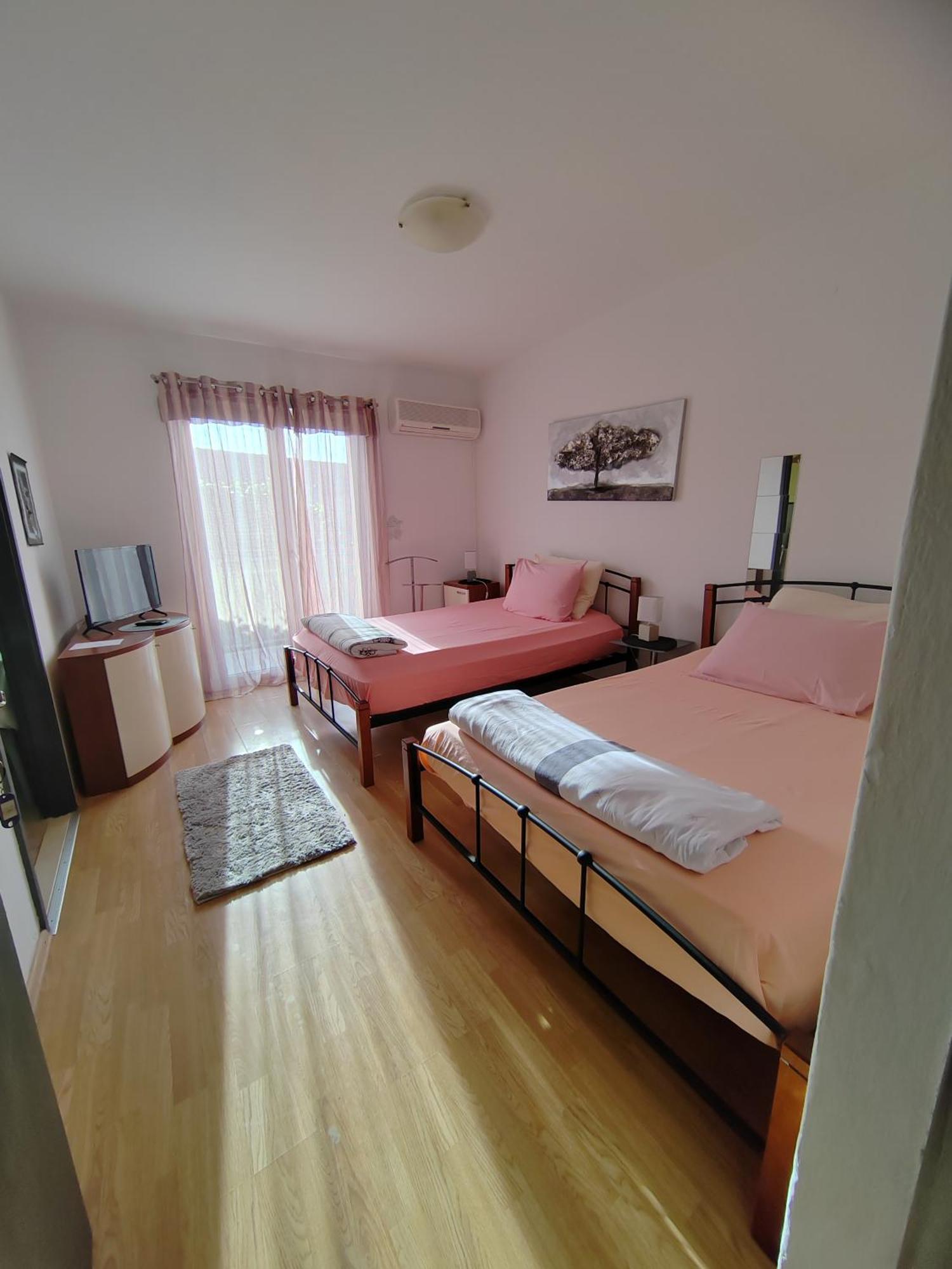 Apartments Maja I Mate Sućuraj Екстериор снимка